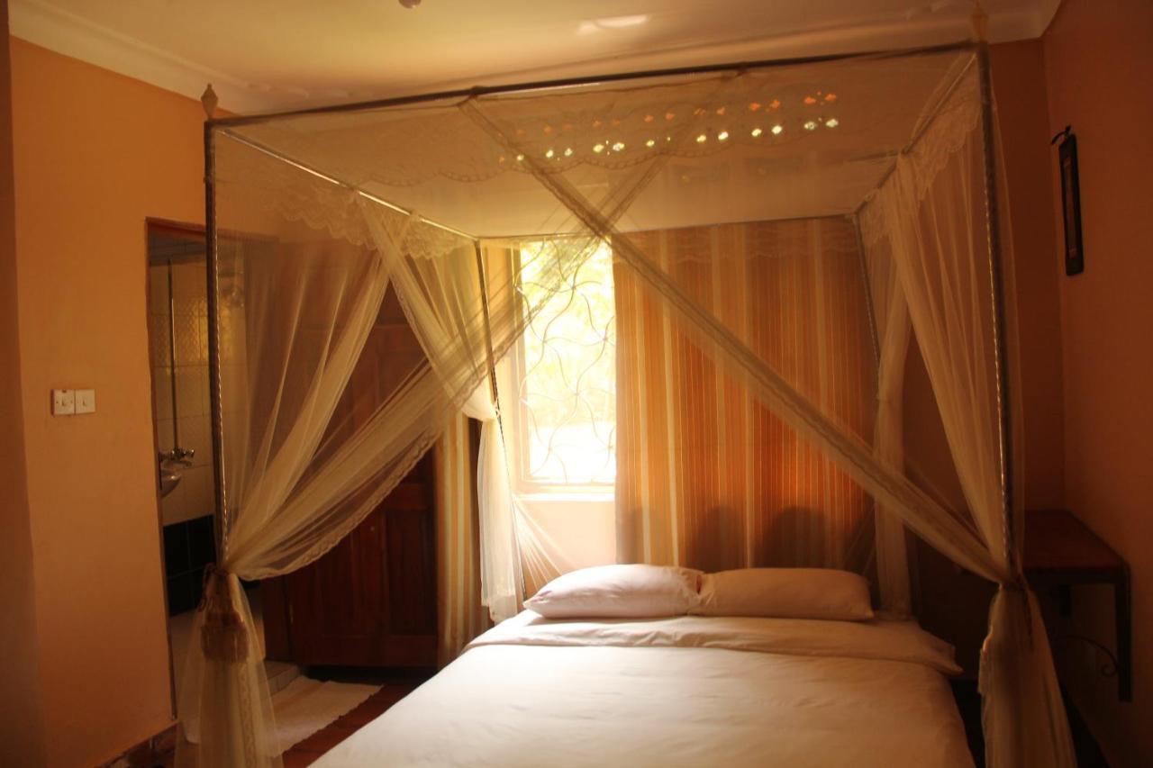Saltek Forest Cottages Masindi Eksteriør billede